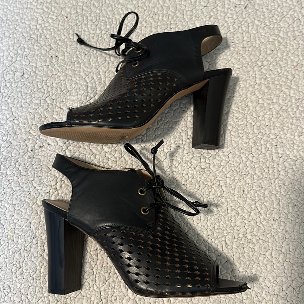BCBGeneration - Heels - Picture 2 of 8